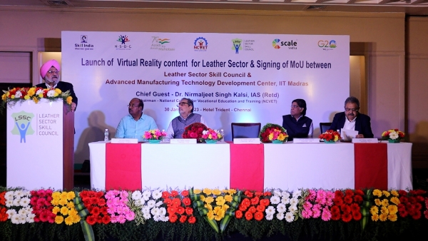 Chairman,  @NCVETIndia  launched the #VR training content & graced the MoU signing 